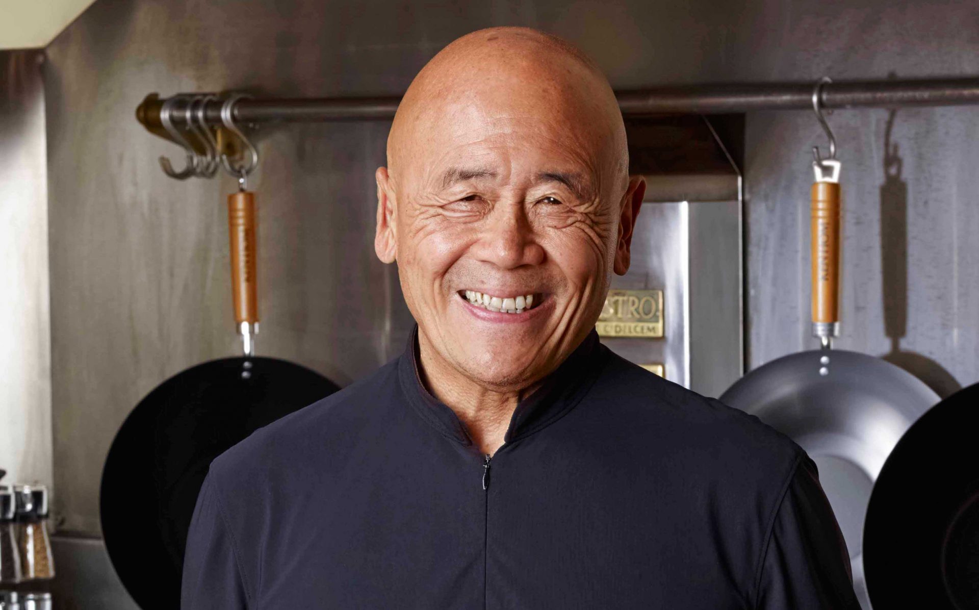 Panad gyda ... Cogydd Ken Hom OBE