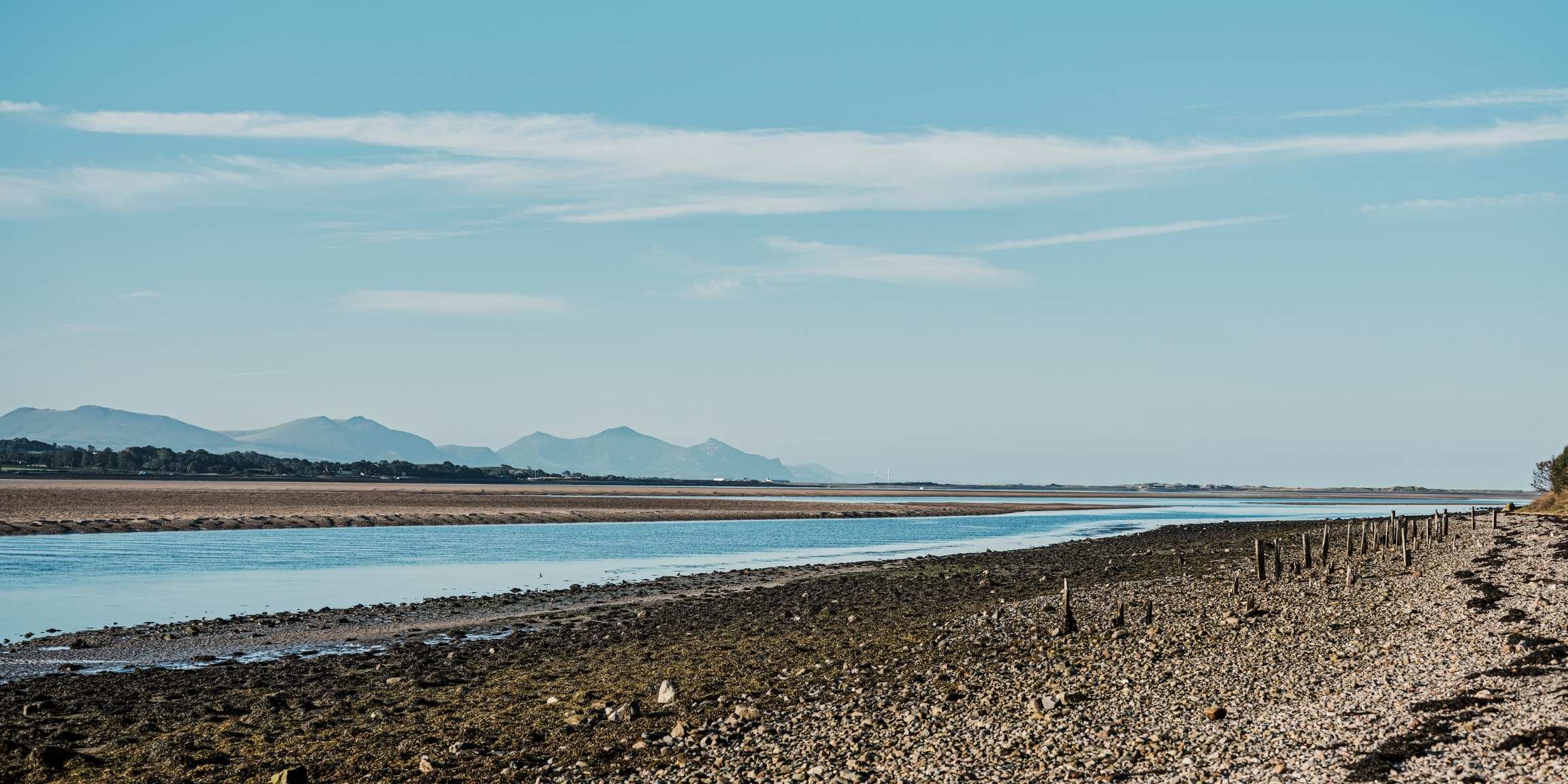 A Halen Môn picnic on the beach