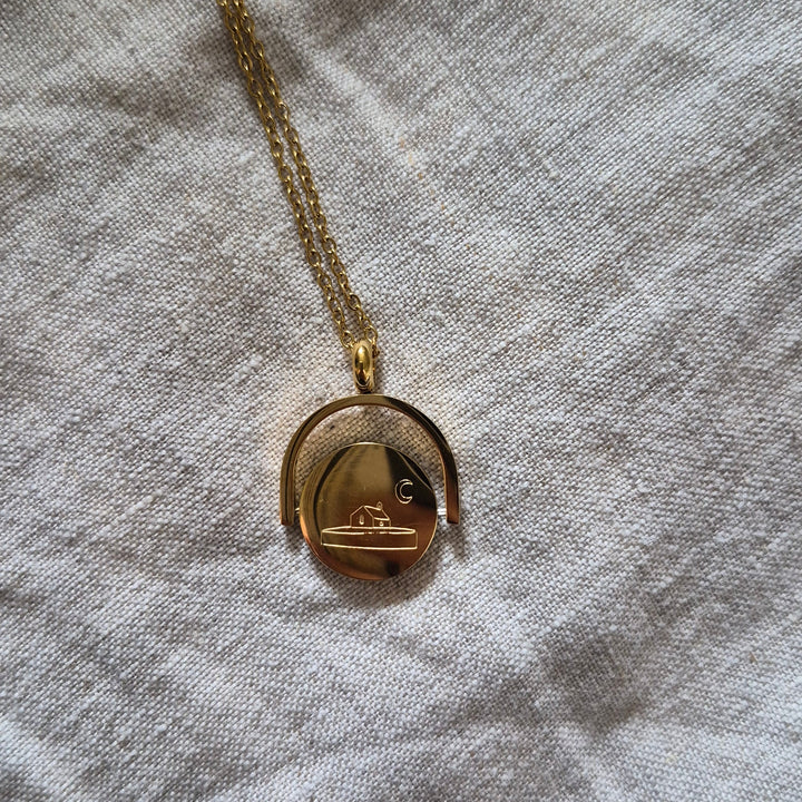 Gold-plated Spinner Ynys Môn Engraved Necklace