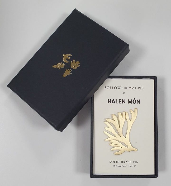 The Ocean Frond Brass Pin