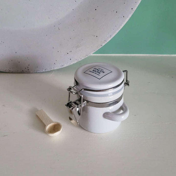Little Ceramic Jar with Garlic Sea Salt (15g)