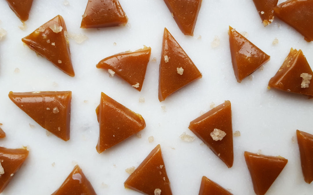 Caramelau Halen Môr Mwg
