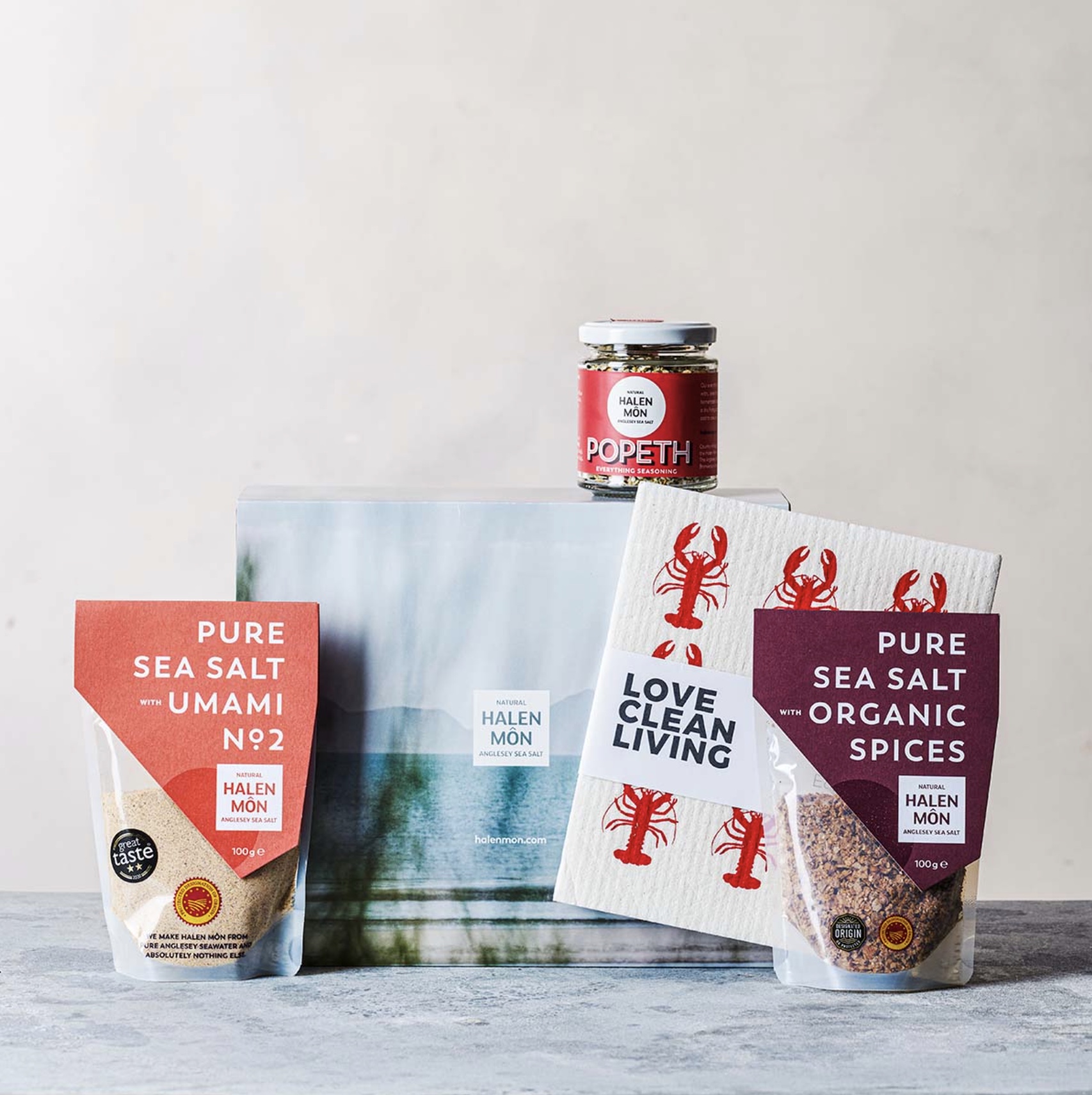A gift set of welsh gin with a hint of pure sea salt