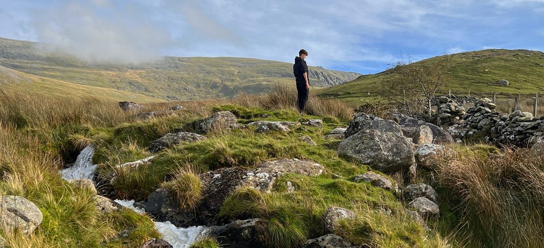 A North Wales walk complete with wild swim + dramatic valley views