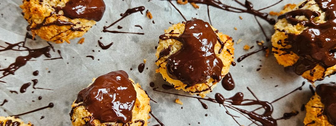 Dark chocolate and sea salt macaroons